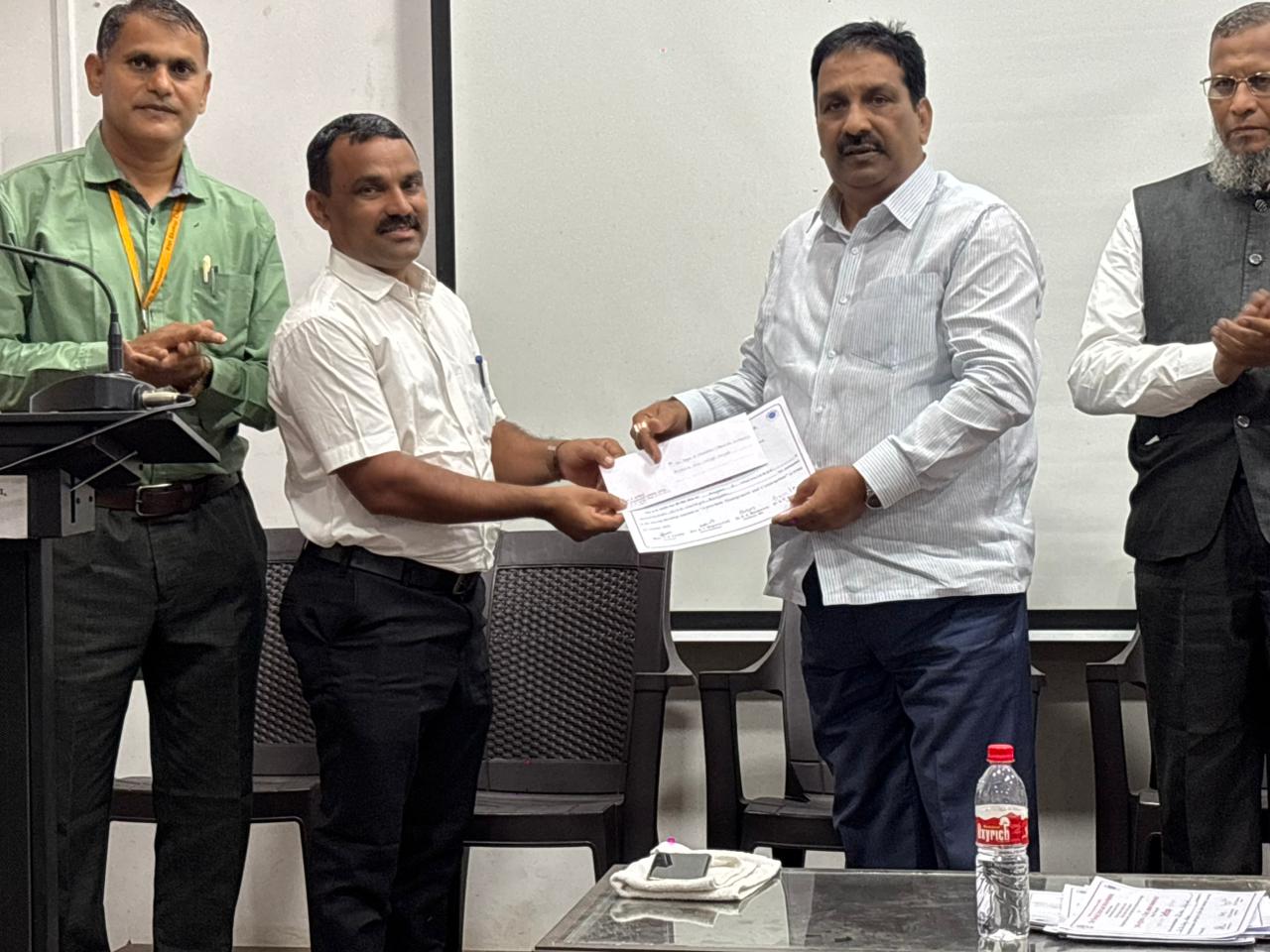 Pioneering workshop on aquarium management and construction